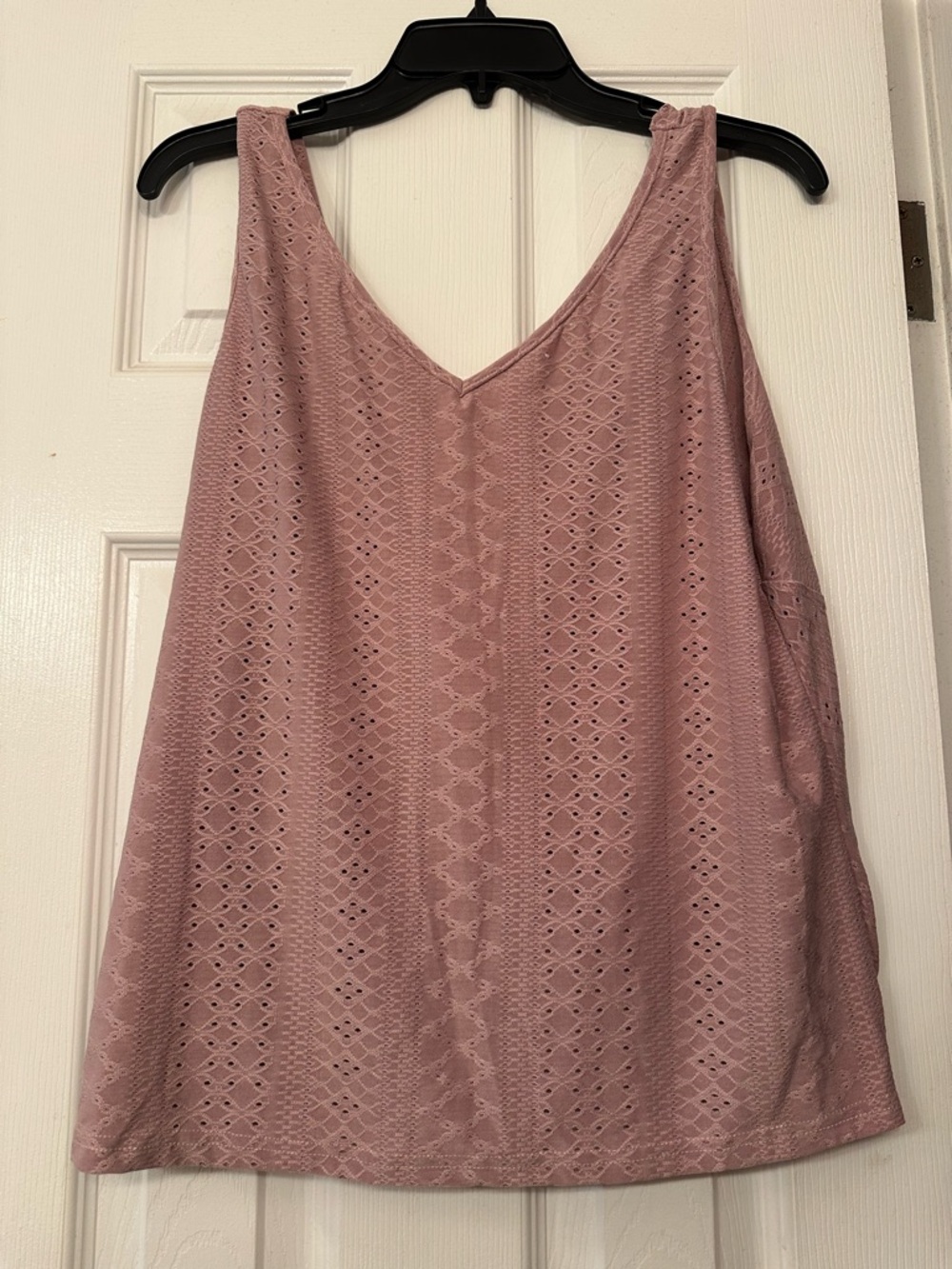 Sleeveless V-Neck Eyelet Tank Top - Dusty Rose